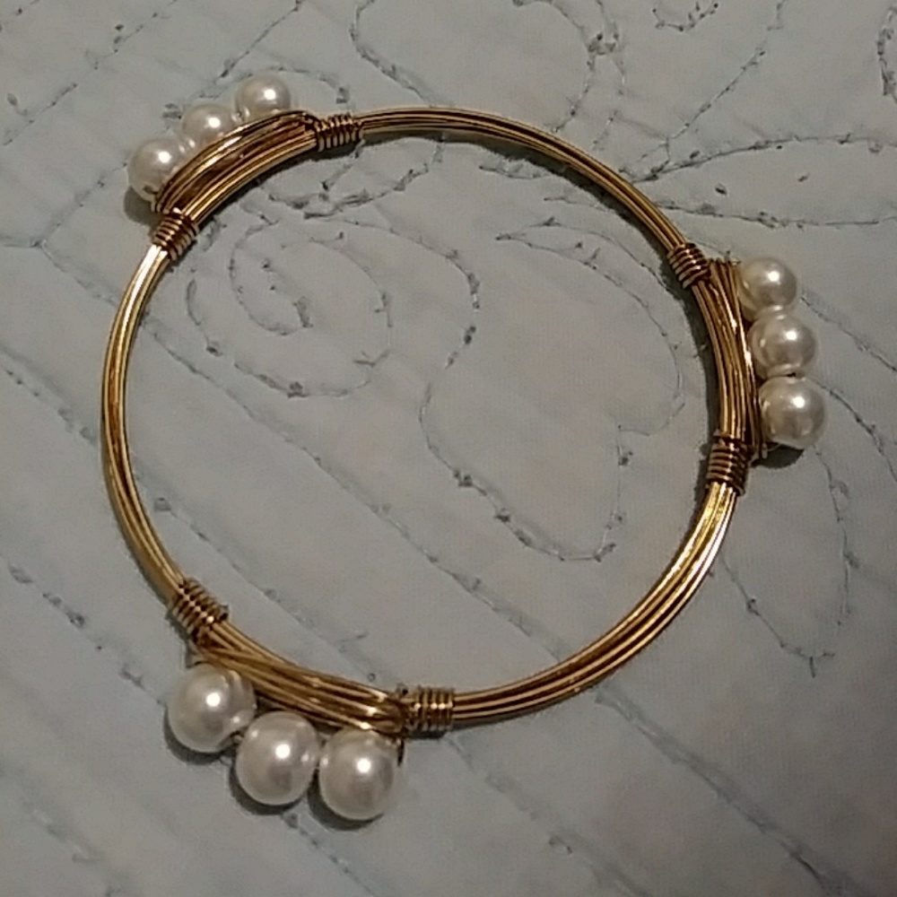 Pearl bracelet